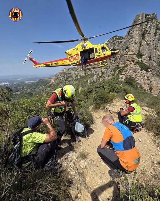 Rescaten a dos senderistes al paratge de La Murta amb ajuda d’un helicòpter del Grup Especial de Rescat en Altura