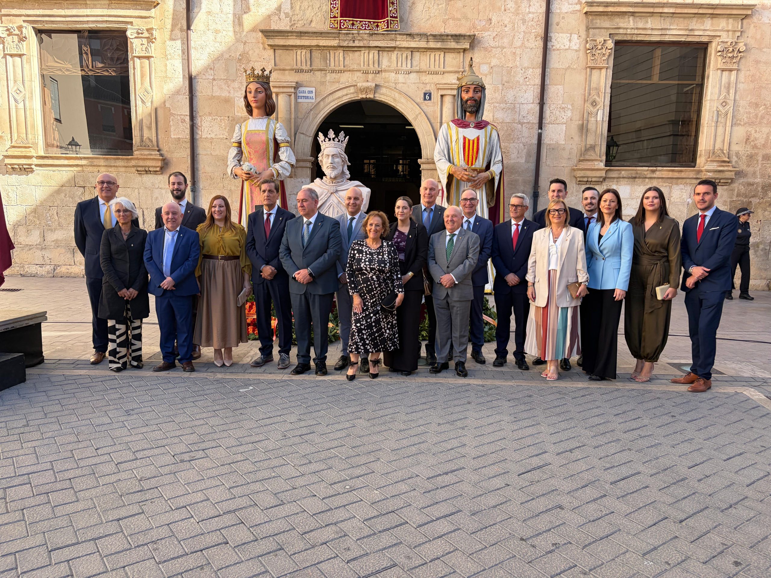 L’alcalde d’Alzira reclama més finançament per als ajuntaments i defensa el diàleg en el discurs del 9 d’Octubre